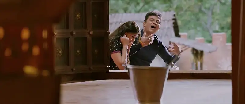 Download VajrakayaHindi Dubbed Full Movie 720p [600MB] HEVC HDRip screenshot 4