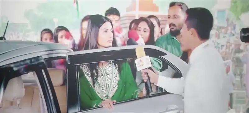 Download Modiji ki betiV2 HDCAMRip Hindi Full Movie 480p [470MB] | 720p [1.4GB] | 1080p [3GB] screenshot 7