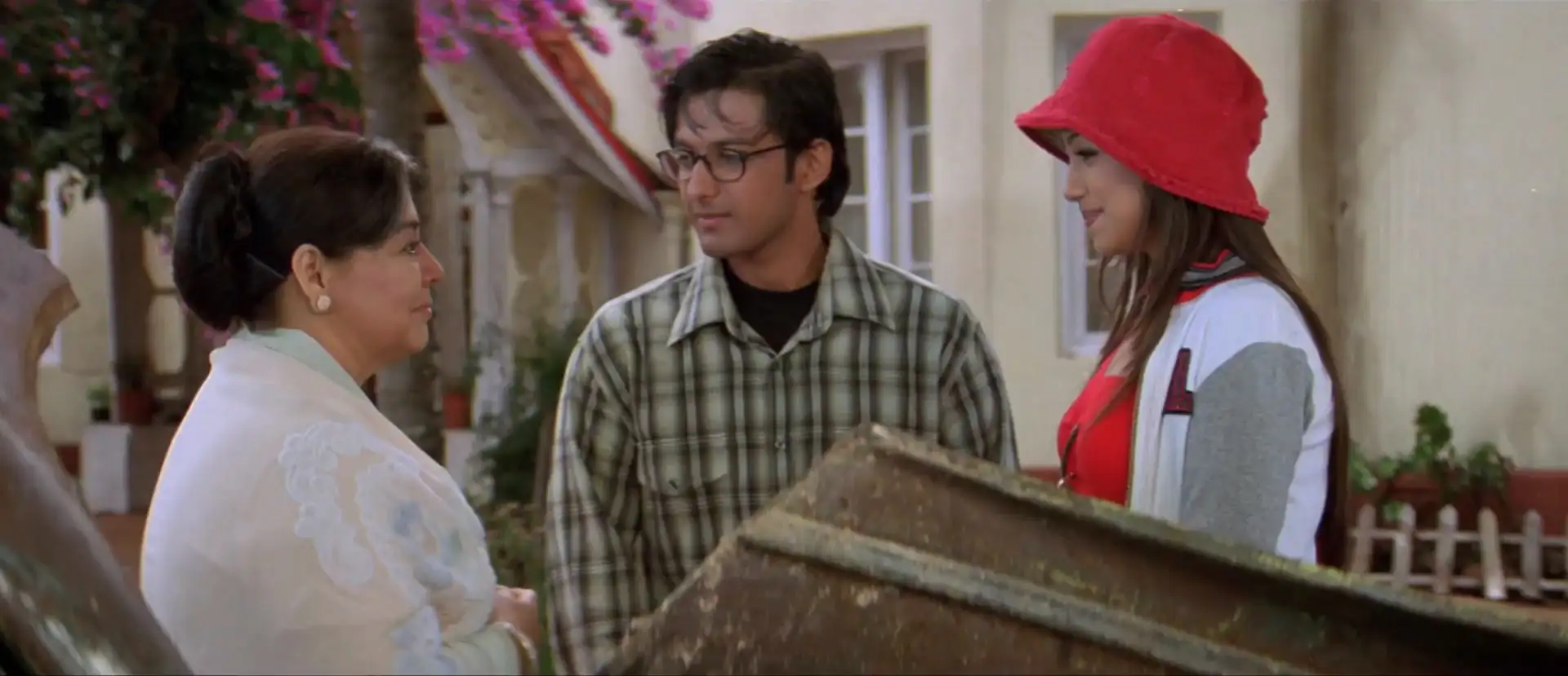 Download Taarzan: The Wonder CarHindi Full Movie 480p [400MB] | 720p [1.2GB] | 1080p [3.9GB] screenshot 3