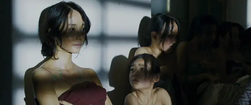 Download The Battleship IslandDual Audio {Hindi Korean} 480p [430MB] | 720p [1.1GB] | 1080p [4GB] screenshot 3