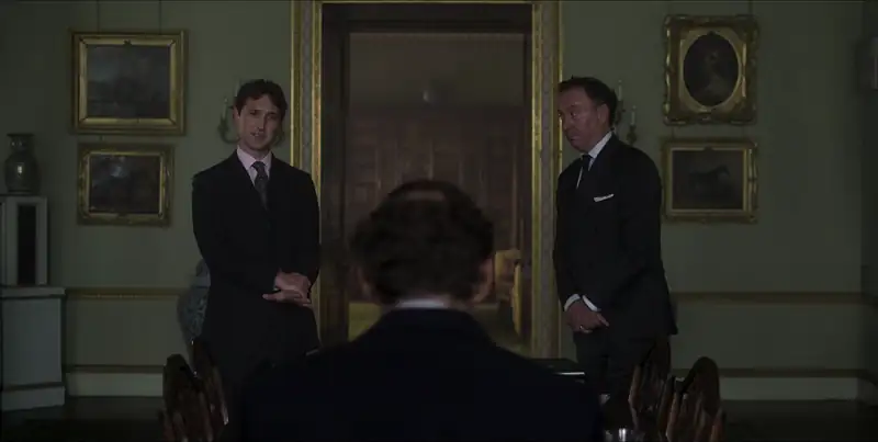 download the crown (season 1 - 6) dual audio {hindi-english} complete netflix web series 480p [180mb] | 720p [450mb]