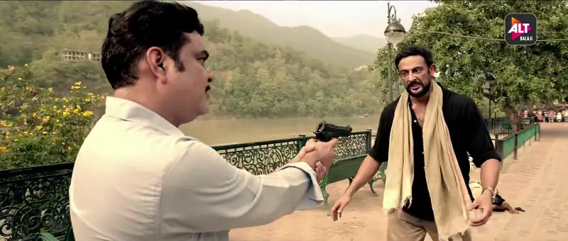 Download [18+] ApharanSeason 1 Hindi Complete ALTBalaji WEB Series 480p | 720p HDRip screenshot 5