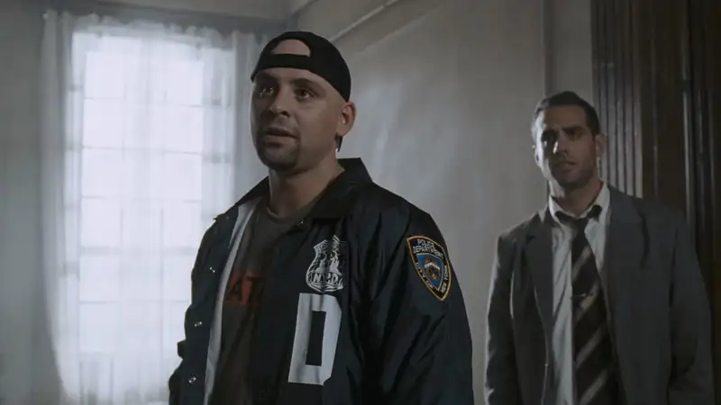 download 100 feet (2008) dual audio [hindi + english] bluray 480p [350mb] | 720p [1gb] | 1080p [1.7gb]