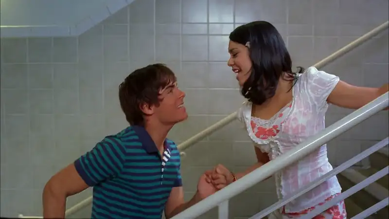 download high school musical 2 (2007) dual audio {hindi-english} web-dl 480p [350mb] | 720p [900mb] | 1080p [2gb]