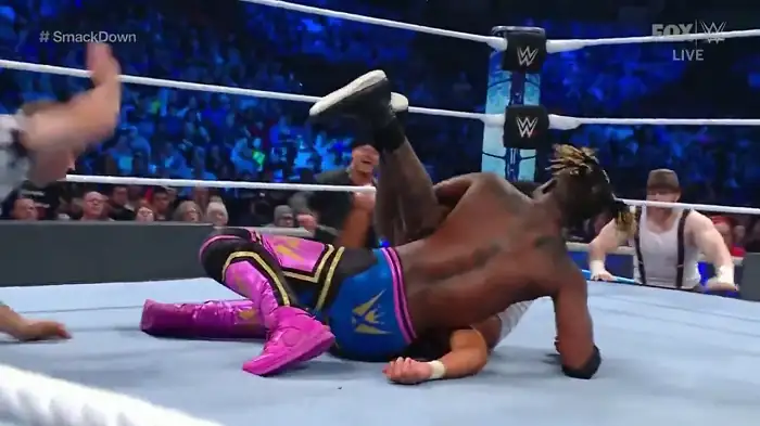 Download WWE Friday Night SmackDown 13th MayEnglish Full WWE Show 480p [400MB] | 720p [800MB] screenshot 4