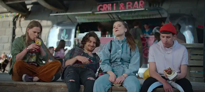 download netflix hold tight (2022) season 1 dual audio {english-polish} 720p [300mb] web-dl