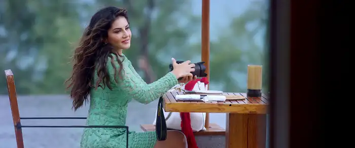 Download One Night StandHindi Full Movie 480p [250MB] | 720p [850MB] | 1080p [2.6GB] screenshot 2