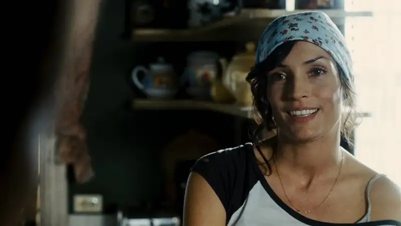 download 100 feet (2008) dual audio [hindi + english] bluray 480p [350mb] | 720p [1gb] | 1080p [1.7gb]