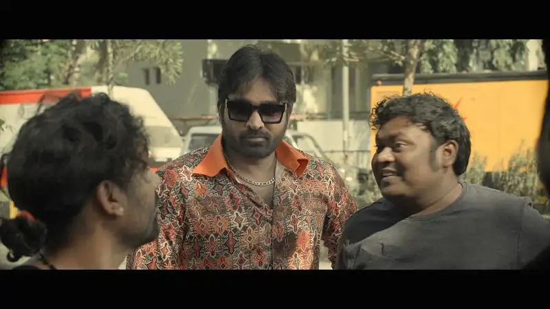 Download MumbaikarHindi Full Movie WEB DL 480p [450MB] | 720p [1.2GB] | 1080p [2.5GB] screenshot 2