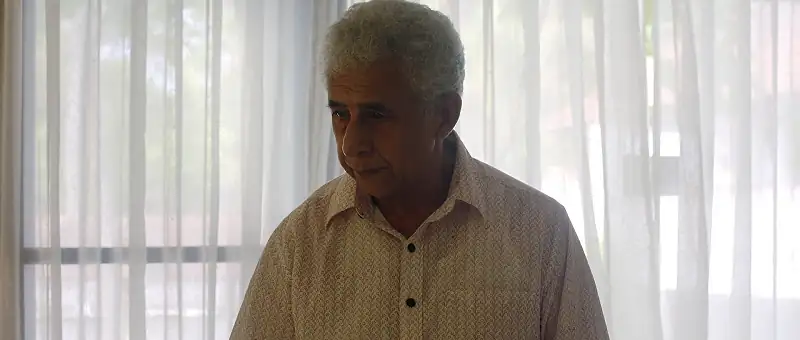 Download WaitingHDRip Hindi Full Movie 480p [300MB] | 720p [900MB] | 1080p [3GB] screenshot 2