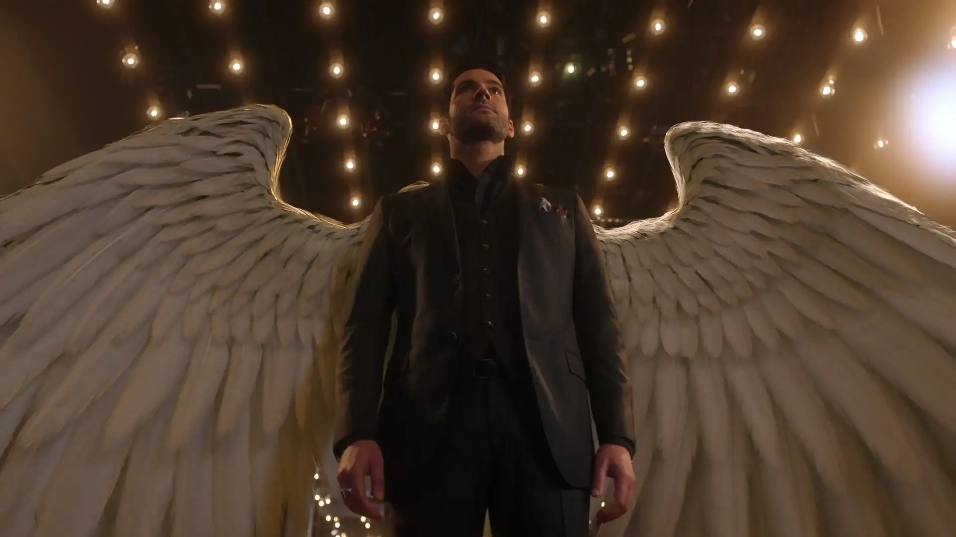 download lucifer (season 1-6) dual audio {hindi dubbed [5.1 dd] - english} netflix 480p | 720p | 1080p web-dl hd