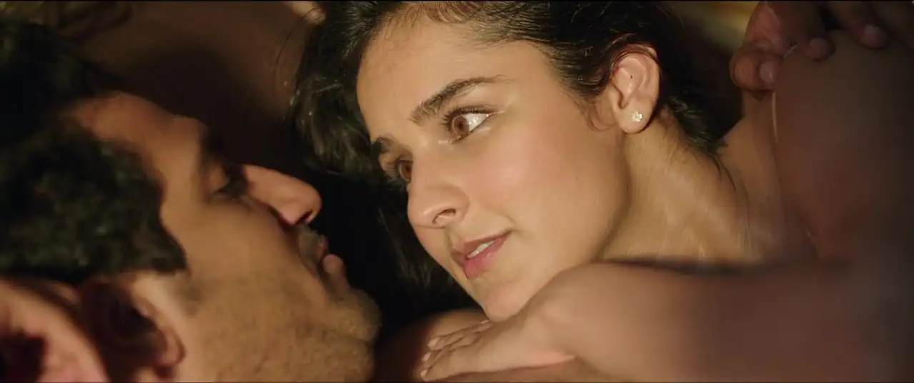 download netflix love per square foot (2018) hindi full movie 480p [400mb] | 720p [950mb] | 1080p [2.2gb]