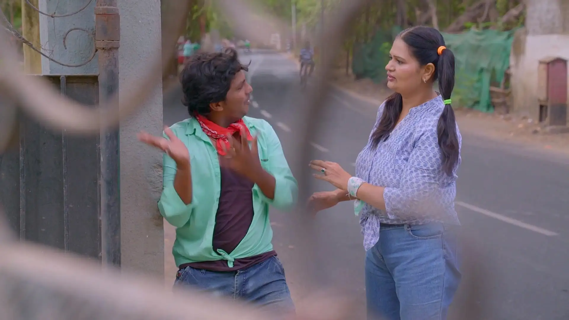 Download Sanam HotlineSeason 1 Hindi Complete MX Player WEB Series 480p | 720p HDRip screenshot 4