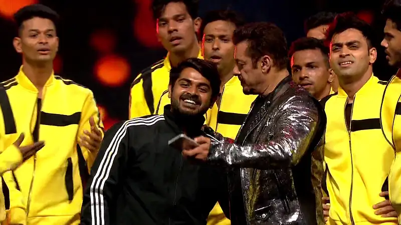 Download IIFA Awards – Main EventHindi Awards Show 480p | 720p | 1080p WEB DL screenshot 5