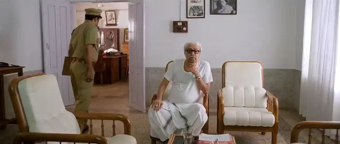 Download CaptainHindi Dubbed [ORG] Full Movie 480p [400MB] | 720p [1.3GB] | 1080p [2GB] screenshot 2