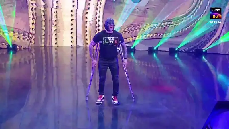 download wwe friday night smackdown - 1st march (2024) english full wwe show 480p [380mb] | 720p [970mb] hdrip