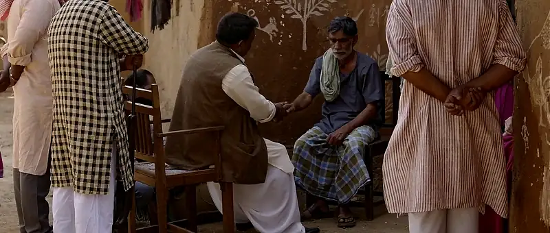 Download Gulaab GangHindi Full Movie 480p [350MB] | 720p [1.2GB] | 1080p [3.3GB] screenshot 2