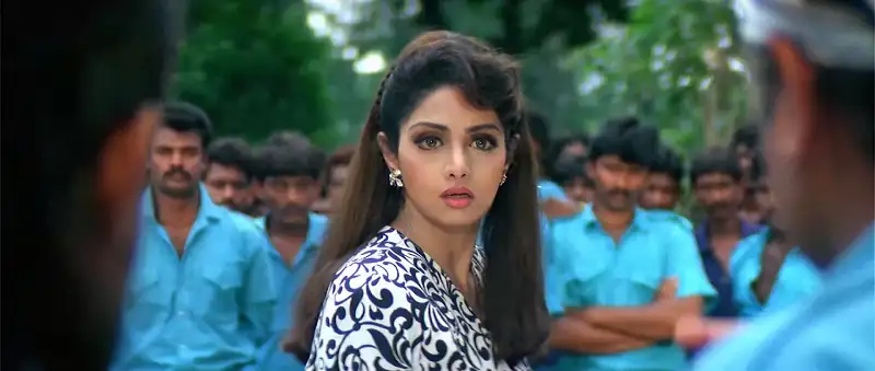 Download LaadlaHindi Full Movie WEB DL 480p [450MB] | 720p [1.3GB] | 1080p [3.5GB] screenshot 4