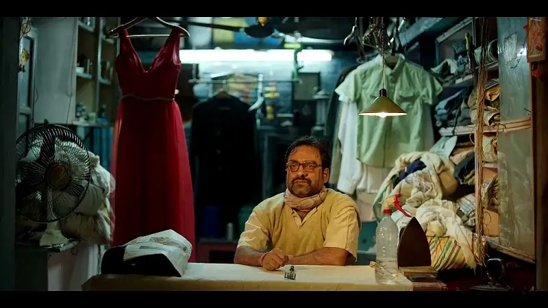 Download LaaliHindi Disney+ Hotstar Full Movie WEB DL 720p [300MB] | 1080p [800MB] screenshot 2