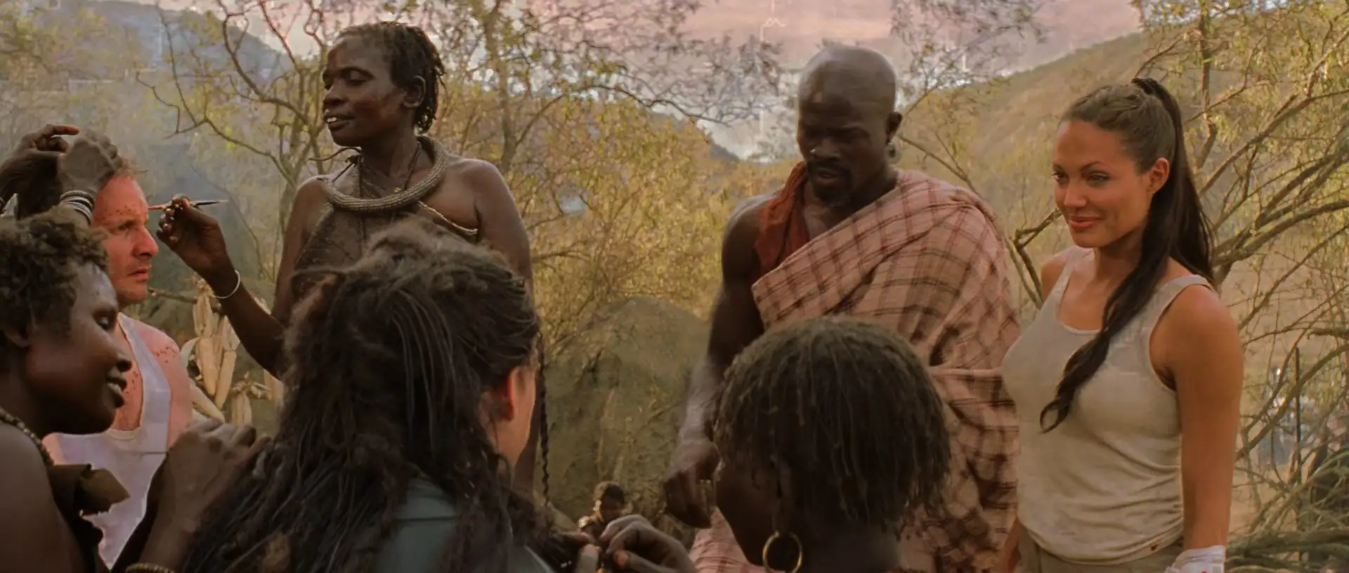 Download Lara Croft Tomb Raider: The Cradle of LifeDual Audio {Hindi English} 480p [350MB] | 720p [1.2GB] | 1080p [2.8GB] screenshot 5