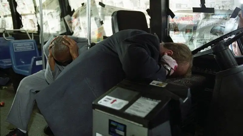 download 16 blocks (2006) bluray dual audio {hindi-english} 480p [320mb] | 720p [770mb] | 1080p [2.2gb]