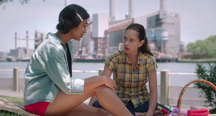 Download Margarita with a StrawHindi Full Movie 480p [300MB] | 720p [1GB] | 1080p [3GB] screenshot 2