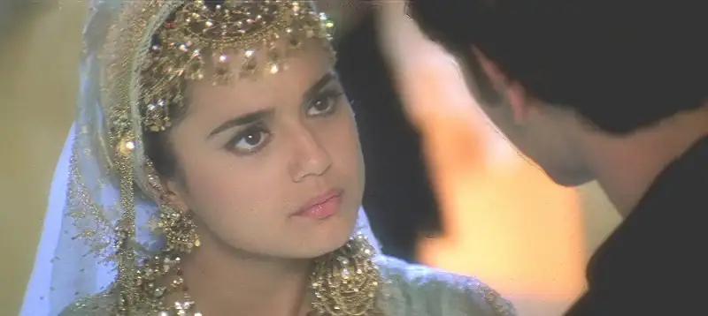 Download Mission KashmirHindi Full Movie WEB DL 480p [400MB] | 720p [1.3GB] | 1080p [4GB] screenshot 5