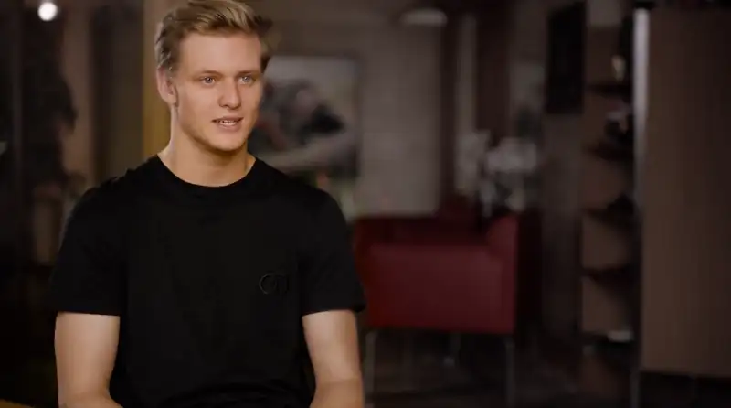 download netflix schumacher (2021) season 1 dual audio {hindi-english} 480p [400mb] | 720p [1gb] web-dl