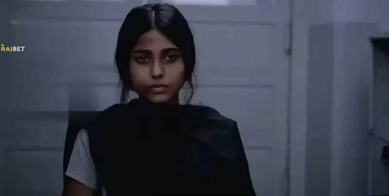 Download Kora KagazzHindi Full Movie HDCAMRip 480p [450MB] | 720p [1GB] | 1080p [2GB] screenshot 2