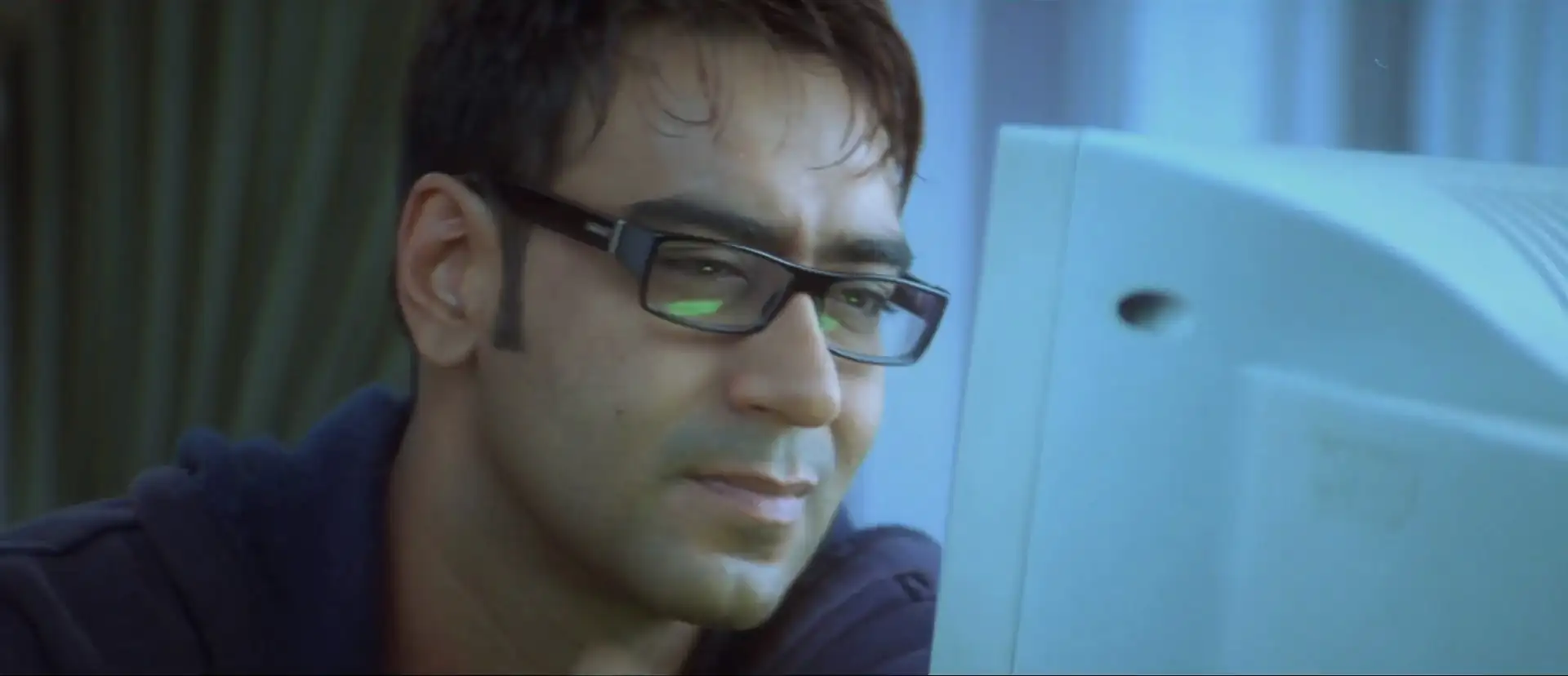 Download Taarzan: The Wonder CarHindi Full Movie 480p [400MB] | 720p [1.2GB] | 1080p [3.9GB] screenshot 1