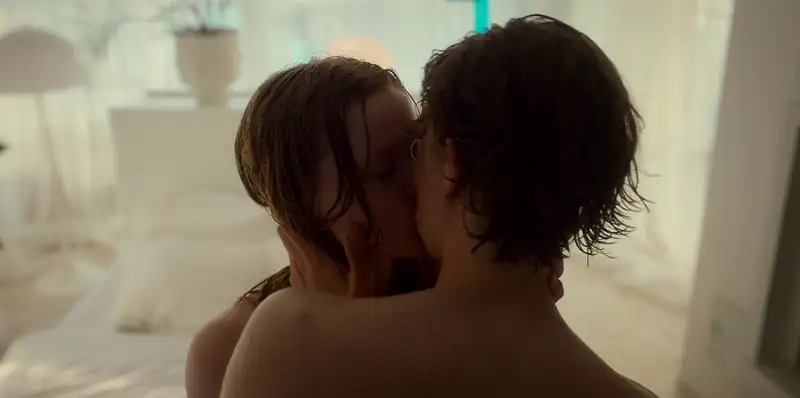 download royalteen - netflix original (2022) dual audio {hindi-english} 480p [500mb] | 720p [1.2gb] | 1080p [3gb]