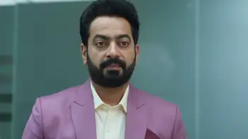 Download Saturday NightDual Audio [Hindi + Malayalam] WeB DL 480p [590MB] | 720p [1.5GB] | 1080p [2.9GB] screenshot 3