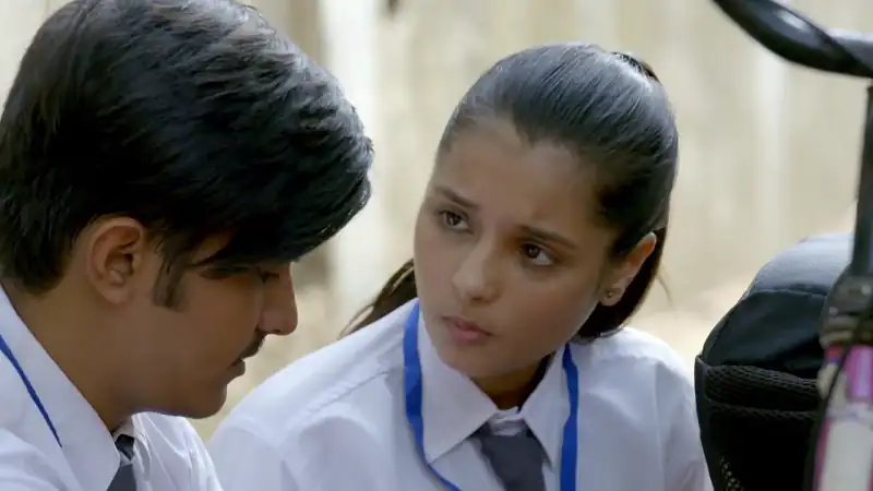 Download Jurm Aur JazbaatSeason 1 Hindi Complete WEB Series 480p | 720p HDRip screenshot 2