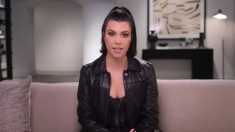 Download The Kardashians (Season 1 – 3) [S03E07 Added] English With Subtitles WEB DL 720p [300MB] screenshot 2