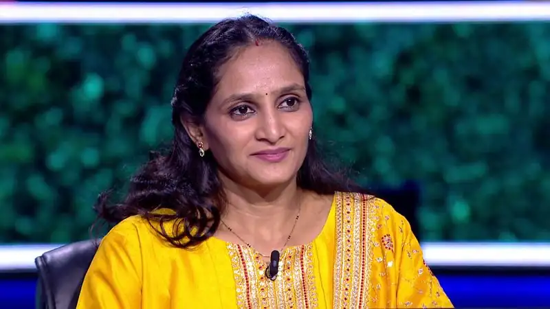 Download Kaun Banega Crorepati (Season 16) Hindi Full Indian Show [E80 Added] 480p | 720p | 1080p HDRip screenshot 2