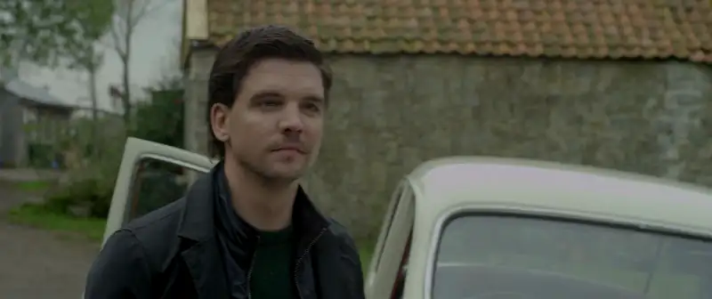 download the hatching (2014) dual audio {hindi-english} 480p [300mb] | 720p [900mb] | 1080p [2.7gb]