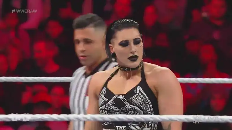 download wwe monday night raw - 5th december 2022 english full wwe show 480p [650mb] | 720p [1.2gb] hdrip