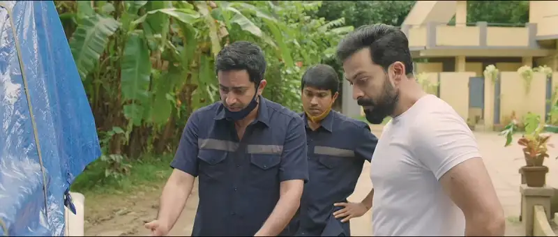 Download GoldHindi Dubbed Full Movie WEB DL 480p [450MB] | 720p [1.3GB] | 1080p [2.8GB] screenshot 3