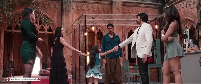 Download KhiladiHindi Dubbed [ORG] Full Movie 480p [550MB] | 720p [1.2GB] | 1080p [2.3GB] | 2160p [21.5GB] screenshot 5