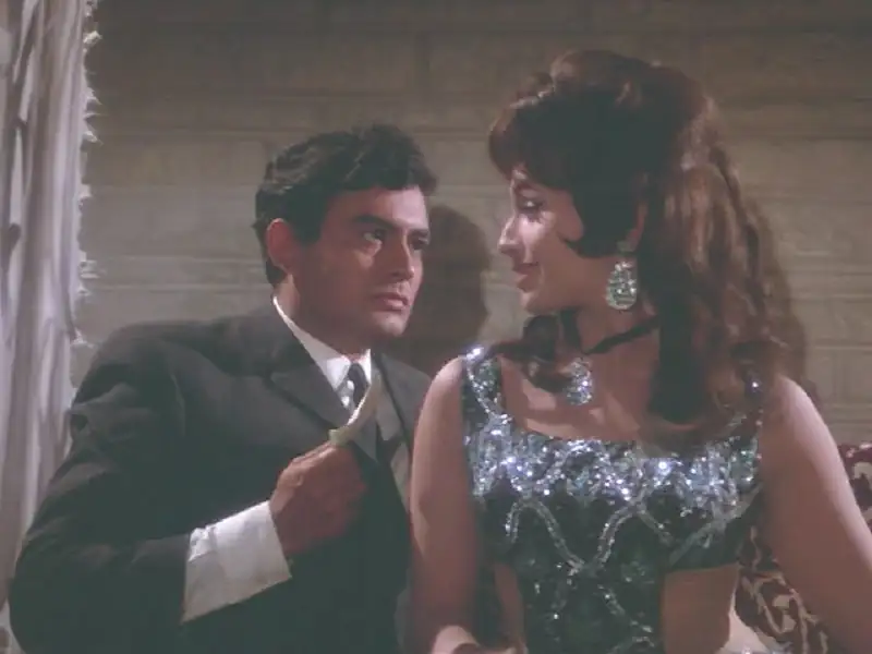 Download ShikarHindi Full Movie WEB DL 480p [450MB] | 720p [1.4GB] screenshot 3