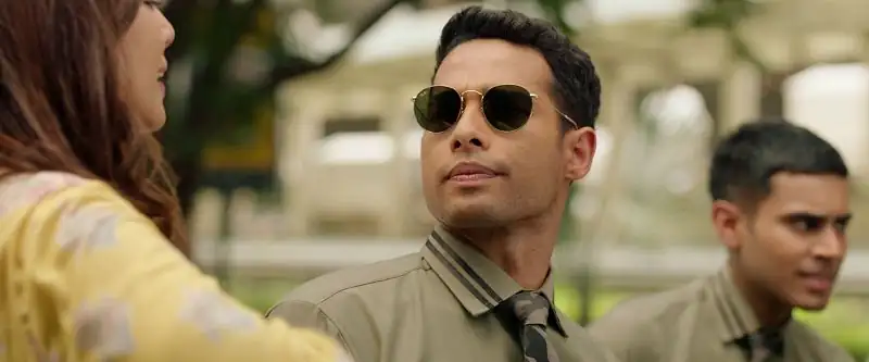 Download YudhraAmazon WEB DL {Hindi DD5.1} Full Movie 480p [400MB] | 720p [1GB] | 1080p [2GB] screenshot 3