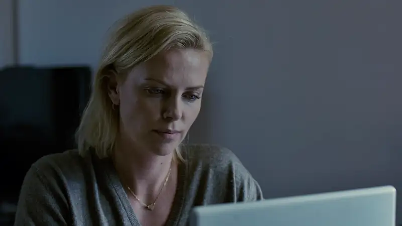 download young adult (2011) dual audio {hindi-english} 480p [300mb] | 720p [800mb] | 1080p [2gb]