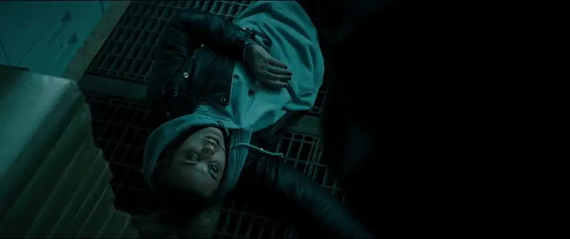 Download The BouncerBluRay Dual Audio {Hindi English} 480p [300MB] | 720p [1GB] | 1080p [2GB] screenshot 1