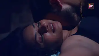 Download Bully Aur BulbulHindi Full Movie WEB DL 480p [300MB] | 720p [800MB] | 1080p [1.8GB] screenshot 3