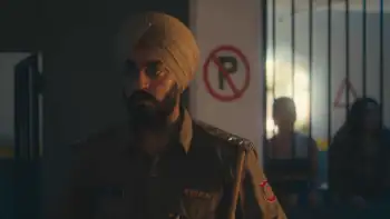 Download Roomies (Season 1 – 4) Hindi Complete [Amazon Prime Video] WEB Series 480p | 720p | 1080p WEB DL screenshot 10