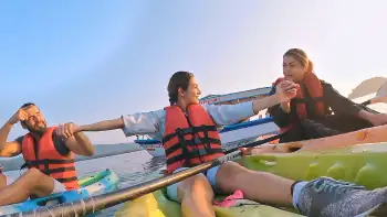 Download Moving in with Malaika (Season 1) Hindi [Episode 16 Added] HotStar Special 720p [250MB] WEB DL screenshot 2