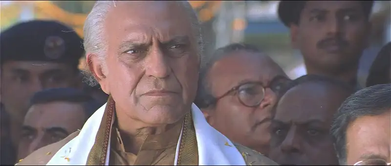 Download Nayak: The Real HeroHindi Full Movie WEB DL 480p [500MB] | 720p [1.5GB] | 1080p [5GB] screenshot 3