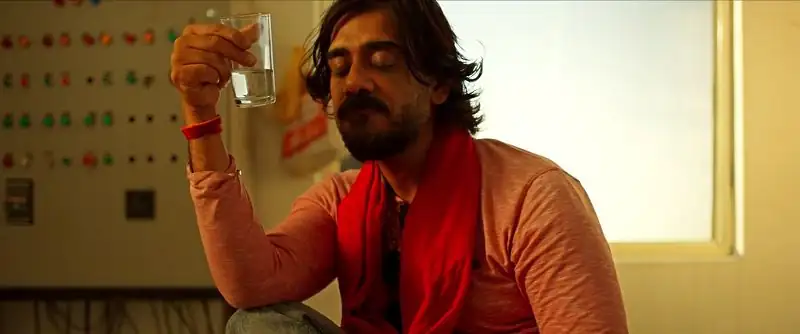 Download VadhHindi Full Movie WEB DL 480p [300MB] | 720p [900MB] | 1080p [4.3GB] | 2160p [9.5GB] screenshot 4