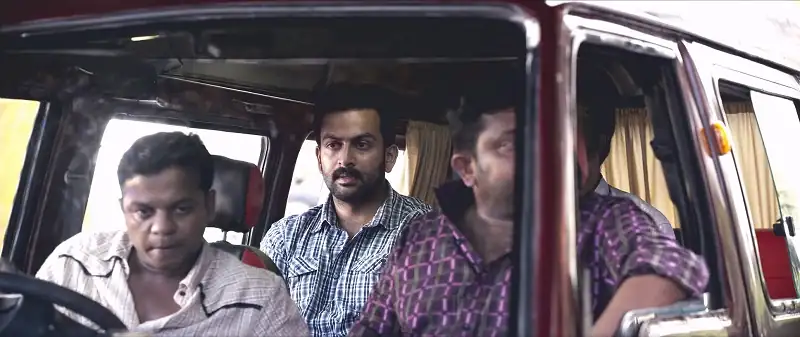 Download Action Blaster – Darvinte ParinamamHindi ORG. Dubbed JC WebRip 480p [380MB] | 720p [1.3GB] | 1080p [3.8GB] screenshot 2