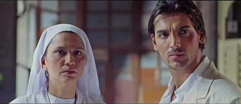 Download Taxi No. 9 2 11: Nau Do GyarahHindi Full Movie WEB DL 480p [300MB] | 720p [1GB] | 1080p [3GB] screenshot 5